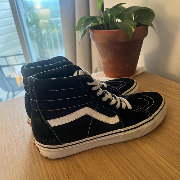Vans Black and White High-Top Sneakers 7.5M 9.0W - Picture 6 of 9